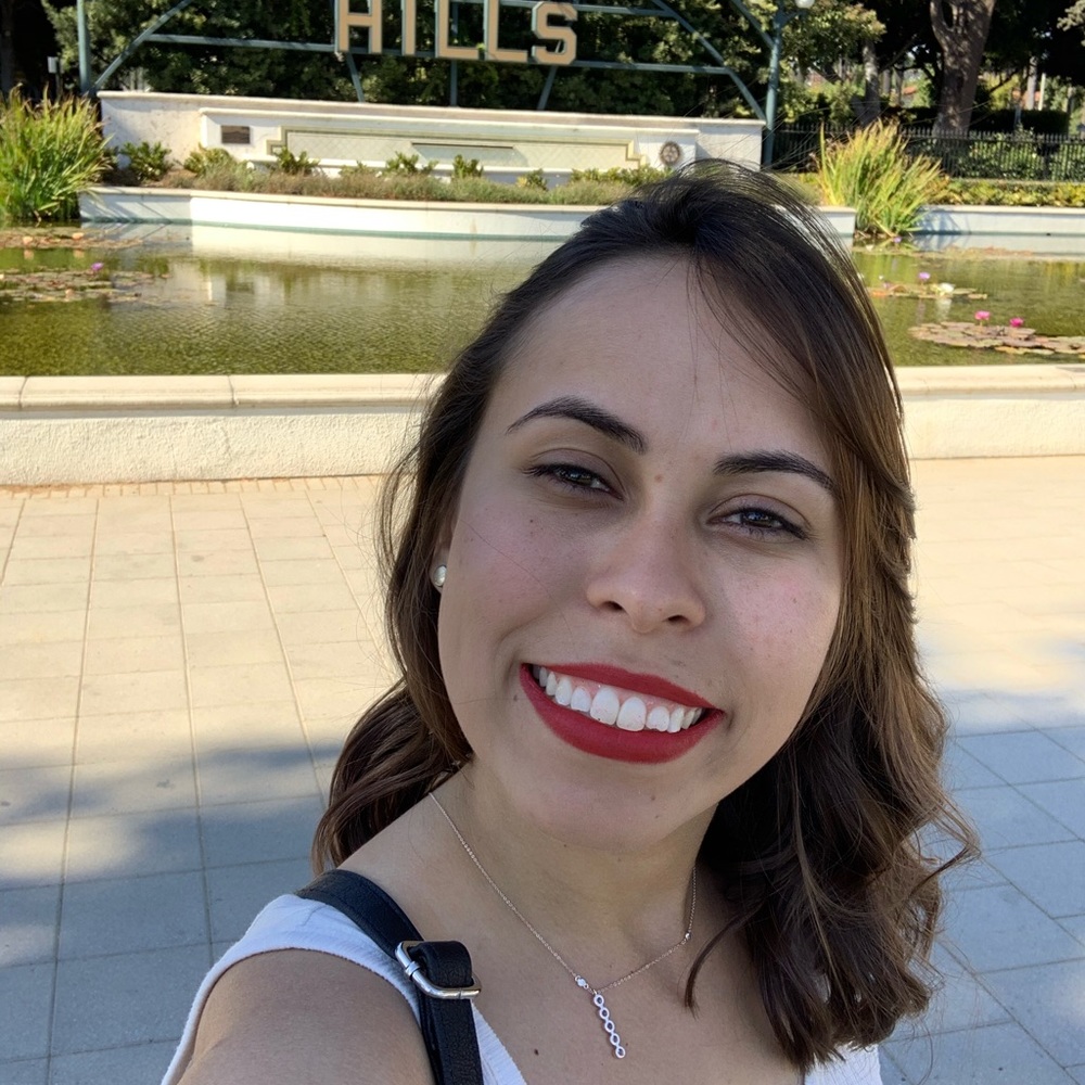 Meet your Posher, Isabela